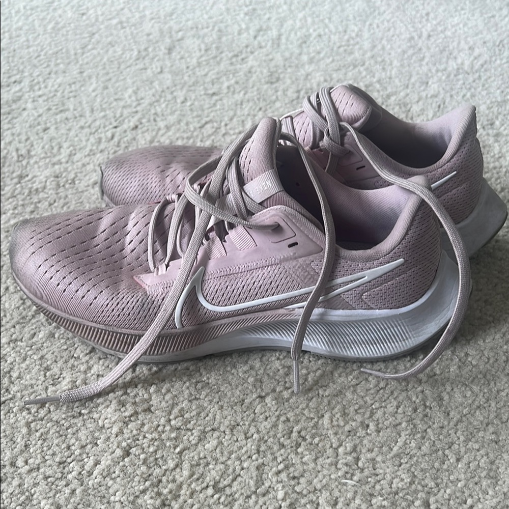 Nike Pink Sneakers with Knit Mesh Upper and Cushioned Midsole